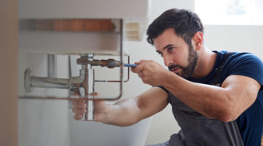 Water heater leaking fix in Leo, IN